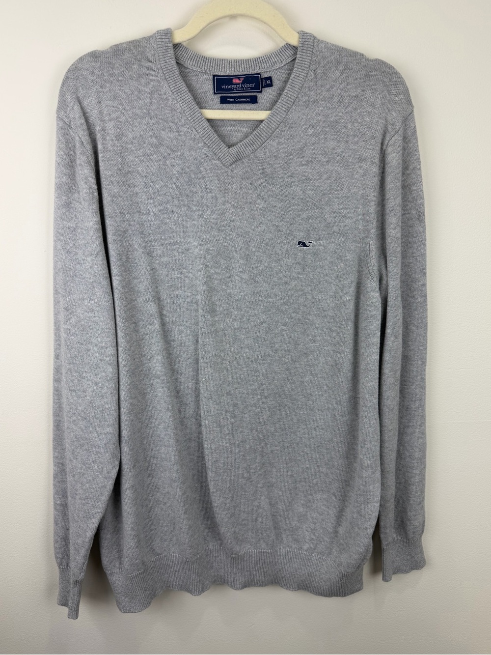 Vineyard Vines Men’s XL Cotton Cashmere V-Neck Sweater Gray Whale Logo